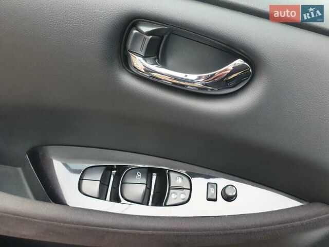 Серый Ниссан Лиф, объемом двигателя 0 л и пробегом 126 тыс. км за 7500 $, фото 57 на Automoto.ua