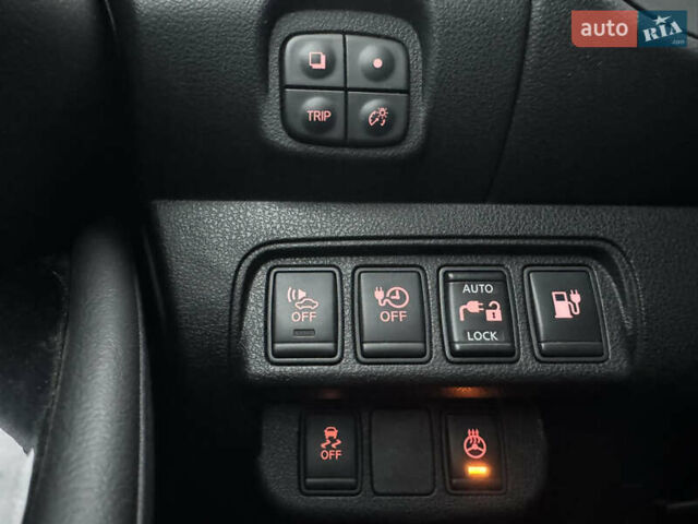 Сірий Ніссан Ліф, об'ємом двигуна 0 л та пробігом 75 тис. км за 7500 $, фото 40 на Automoto.ua