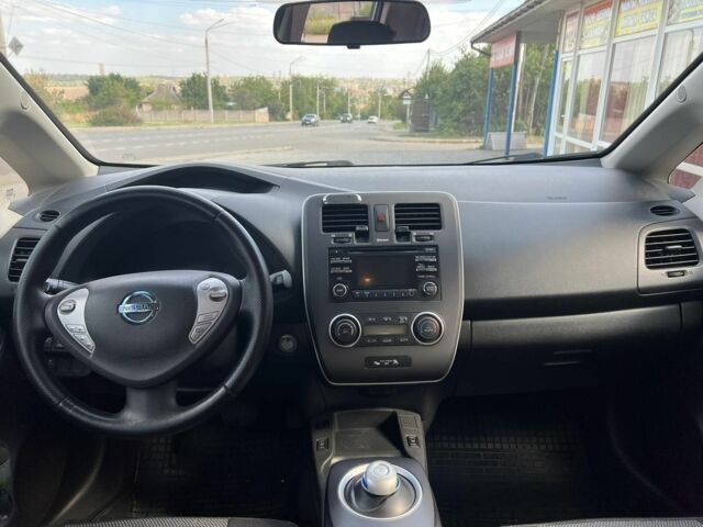 Сірий Ніссан Ліф, об'ємом двигуна 0 л та пробігом 140 тис. км за 7000 $, фото 7 на Automoto.ua