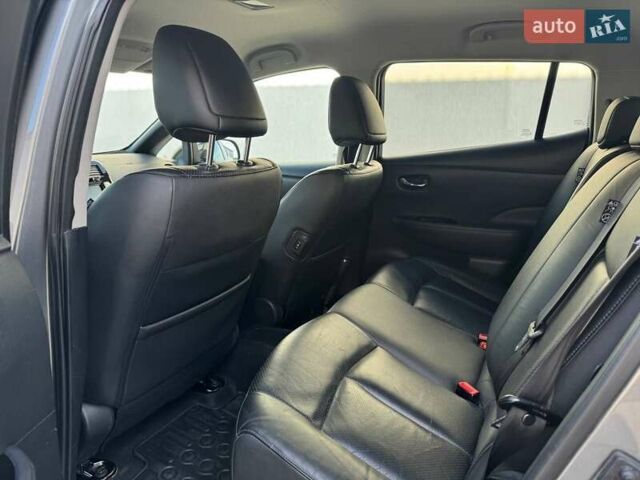 Серый Ниссан Лиф, объемом двигателя 0 л и пробегом 98 тыс. км за 7000 $, фото 11 на Automoto.ua