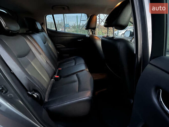 Серый Ниссан Лиф, объемом двигателя 0 л и пробегом 122 тыс. км за 7500 $, фото 17 на Automoto.ua