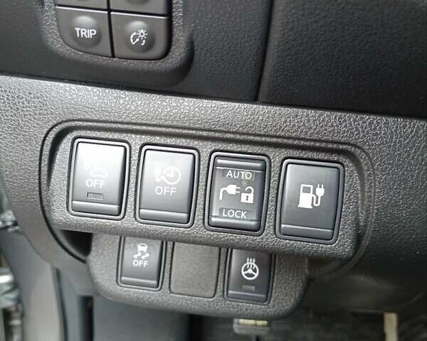 Серый Ниссан Лиф, объемом двигателя 0 л и пробегом 99 тыс. км за 7400 $, фото 18 на Automoto.ua