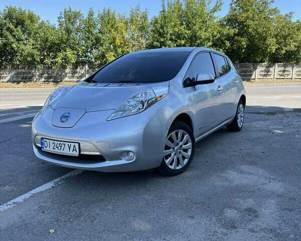 Серый Ниссан Лиф, объемом двигателя 0 л и пробегом 247 тыс. км за 5100 $, фото 6 на Automoto.ua