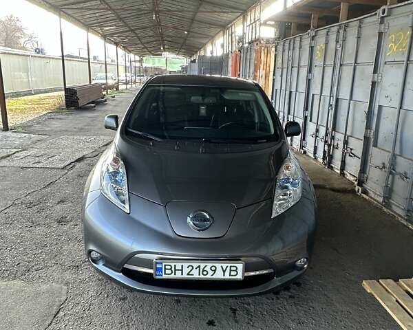 Сірий Ніссан Ліф, об'ємом двигуна 0 л та пробігом 103 тис. км за 7200 $, фото 6 на Automoto.ua