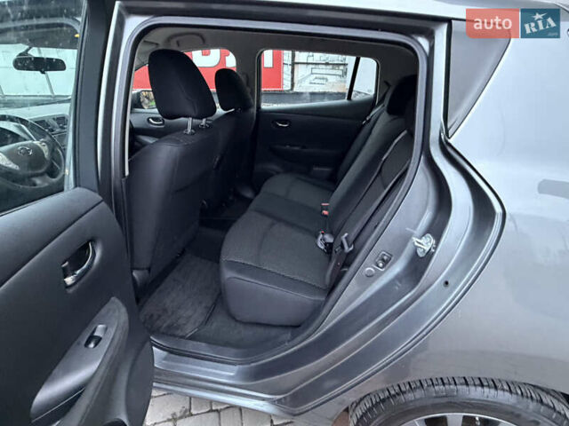 Серый Ниссан Лиф, объемом двигателя 0 л и пробегом 86 тыс. км за 6999 $, фото 28 на Automoto.ua