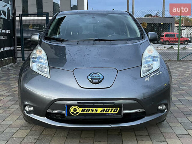 Серый Ниссан Лиф, объемом двигателя 0 л и пробегом 122 тыс. км за 7500 $, фото 1 на Automoto.ua