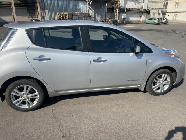 Серый Ниссан Лиф, объемом двигателя 0 л и пробегом 110 тыс. км за 6700 $, фото 5 на Automoto.ua