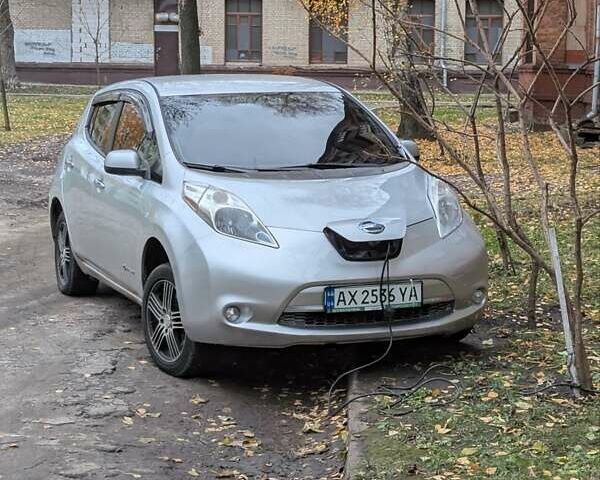 Сірий Ніссан Ліф, об'ємом двигуна 0 л та пробігом 220 тис. км за 4249 $, фото 3 на Automoto.ua