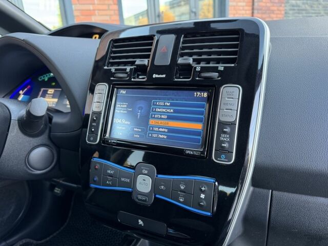 Серый Ниссан Лиф, объемом двигателя 0 л и пробегом 125 тыс. км за 8500 $, фото 4 на Automoto.ua