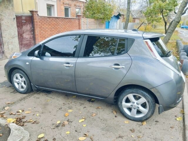 Сірий Ніссан Ліф, об'ємом двигуна 0 л та пробігом 119 тис. км за 6500 $, фото 3 на Automoto.ua