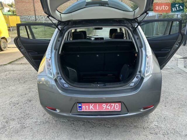 Сірий Ніссан Ліф, об'ємом двигуна 0 л та пробігом 154 тис. км за 8200 $, фото 18 на Automoto.ua