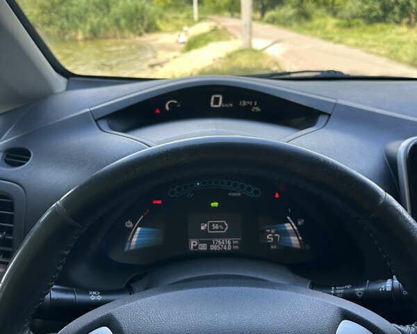 Сірий Ніссан Ліф, об'ємом двигуна 0 л та пробігом 176 тис. км за 5999 $, фото 13 на Automoto.ua