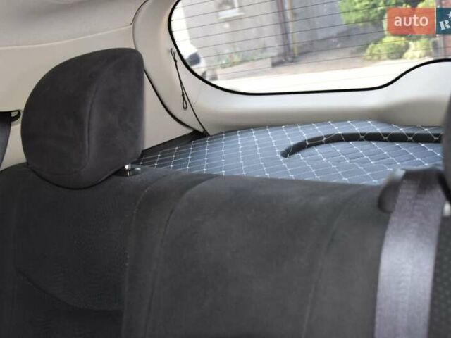 Серый Ниссан Лиф, объемом двигателя 0 л и пробегом 96 тыс. км за 7200 $, фото 37 на Automoto.ua