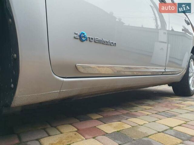 Серый Ниссан Лиф, объемом двигателя 0 л и пробегом 126 тыс. км за 7500 $, фото 39 на Automoto.ua