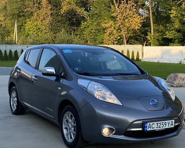 Серый Ниссан Лиф, объемом двигателя 0 л и пробегом 135 тыс. км за 6800 $, фото 8 на Automoto.ua