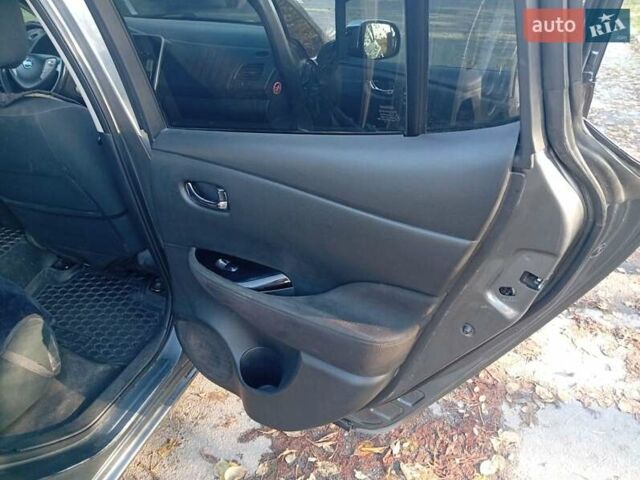 Серый Ниссан Лиф, объемом двигателя 0 л и пробегом 244 тыс. км за 5999 $, фото 19 на Automoto.ua