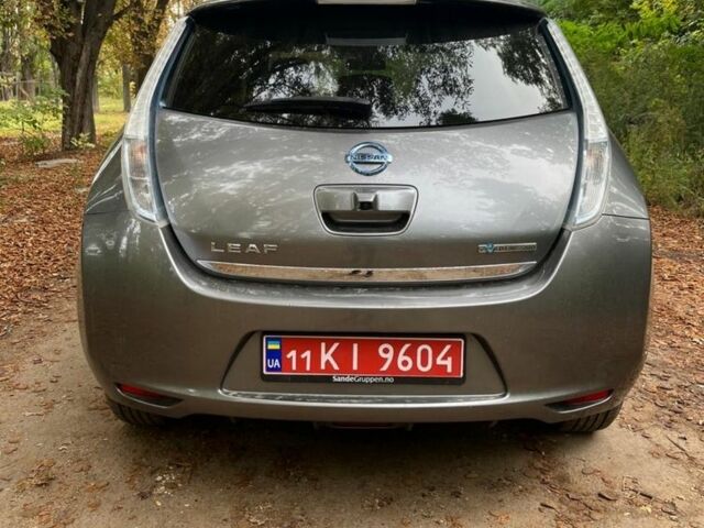 Серый Ниссан Лиф, объемом двигателя 0 л и пробегом 137 тыс. км за 6900 $, фото 1 на Automoto.ua