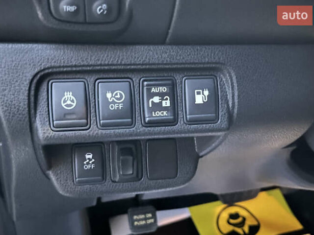 Серый Ниссан Лиф, объемом двигателя 0 л и пробегом 122 тыс. км за 7500 $, фото 13 на Automoto.ua