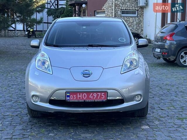 Серый Ниссан Лиф, объемом двигателя 0 л и пробегом 121 тыс. км за 6150 $, фото 2 на Automoto.ua