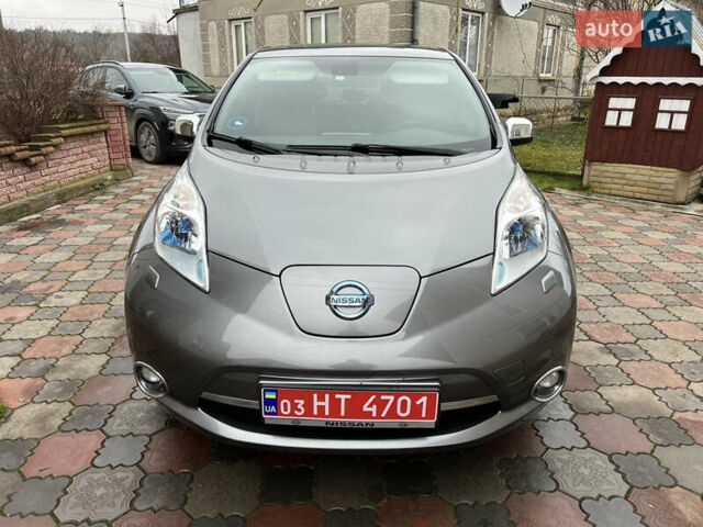 Серый Ниссан Лиф, объемом двигателя 0 л и пробегом 139 тыс. км за 7200 $, фото 10 на Automoto.ua