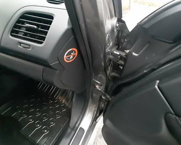 Серый Ниссан Лиф, объемом двигателя 0 л и пробегом 129 тыс. км за 7100 $, фото 60 на Automoto.ua