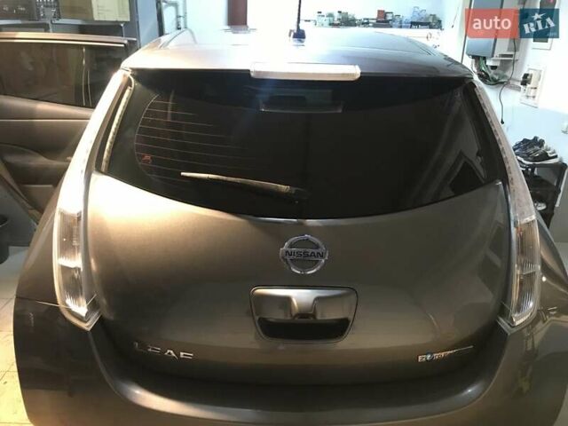 Сірий Ніссан Ліф, об'ємом двигуна 0 л та пробігом 99 тис. км за 7800 $, фото 8 на Automoto.ua