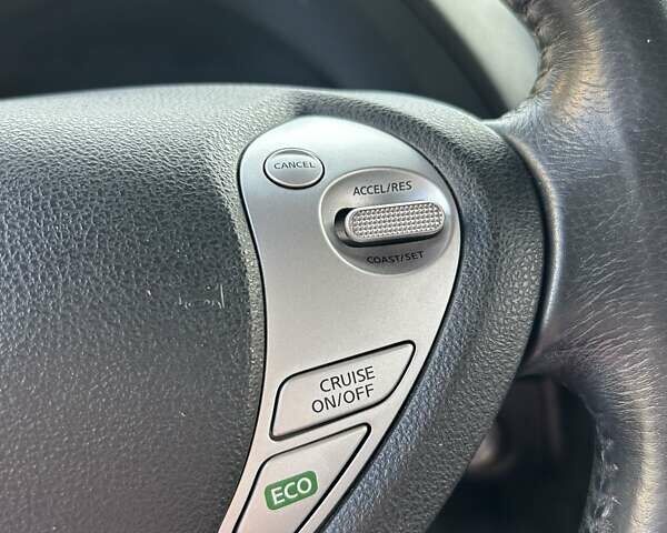 Сірий Ніссан Ліф, об'ємом двигуна 0 л та пробігом 154 тис. км за 8200 $, фото 24 на Automoto.ua