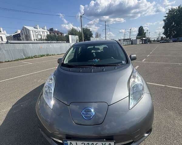 Серый Ниссан Лиф, объемом двигателя 0 л и пробегом 140 тыс. км за 7400 $, фото 1 на Automoto.ua