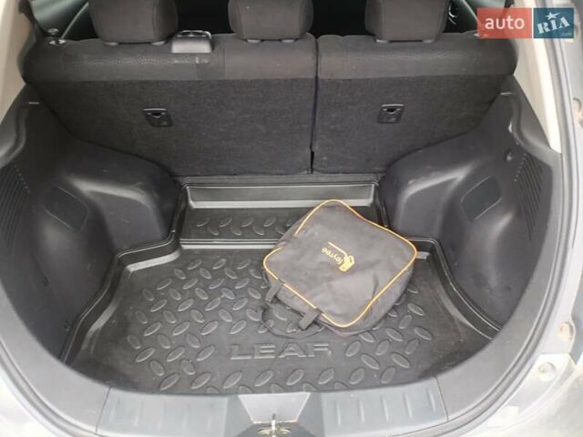 Серый Ниссан Лиф, объемом двигателя 0 л и пробегом 171 тыс. км за 6900 $, фото 11 на Automoto.ua