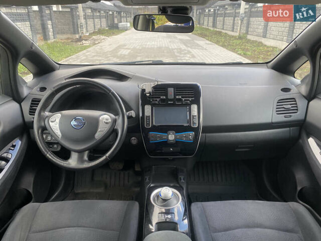 Сірий Ніссан Ліф, об'ємом двигуна 0 л та пробігом 133 тис. км за 6250 $, фото 12 на Automoto.ua