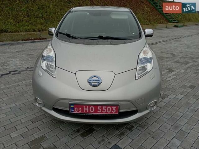 Серый Ниссан Лиф, объемом двигателя 0 л и пробегом 132 тыс. км за 5950 $, фото 12 на Automoto.ua