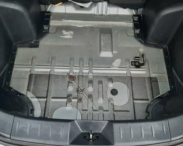 Серый Ниссан Лиф, объемом двигателя 0 л и пробегом 129 тыс. км за 7100 $, фото 42 на Automoto.ua