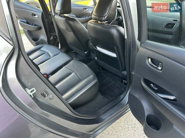 Сірий Ніссан Ліф, об'ємом двигуна 0 л та пробігом 154 тис. км за 8200 $, фото 16 на Automoto.ua