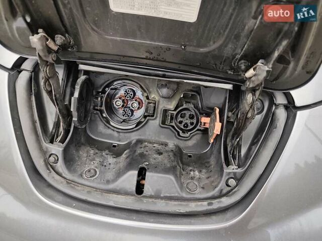 Серый Ниссан Лиф, объемом двигателя 0 л и пробегом 100 тыс. км за 5999 $, фото 75 на Automoto.ua