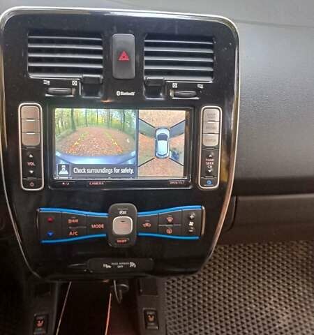 Серый Ниссан Лиф, объемом двигателя 0 л и пробегом 157 тыс. км за 7850 $, фото 12 на Automoto.ua