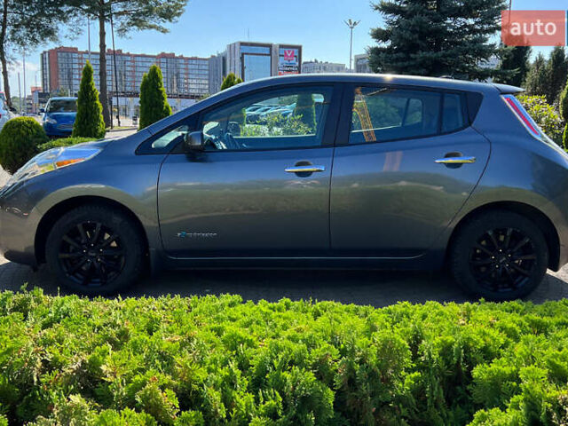 Серый Ниссан Лиф, объемом двигателя 0 л и пробегом 111 тыс. км за 5999 $, фото 3 на Automoto.ua