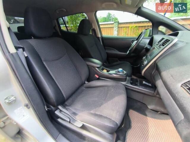 Сірий Ніссан Ліф, об'ємом двигуна 0 л та пробігом 227 тис. км за 8528 $, фото 5 на Automoto.ua