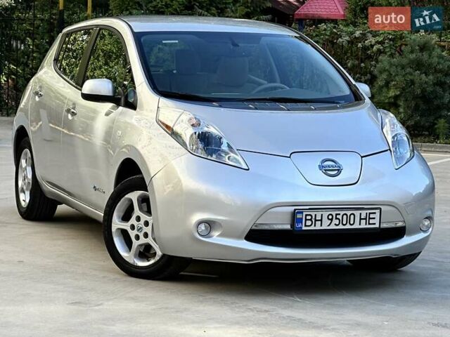 Серый Ниссан Лиф, объемом двигателя 0 л и пробегом 146 тыс. км за 6800 $, фото 3 на Automoto.ua