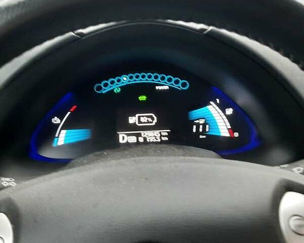 Серый Ниссан Лиф, объемом двигателя 0 л и пробегом 129 тыс. км за 7100 $, фото 41 на Automoto.ua