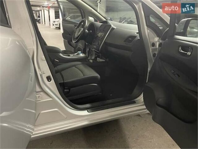Сірий Ніссан Ліф, об'ємом двигуна 0 л та пробігом 88 тис. км за 7800 $, фото 10 на Automoto.ua