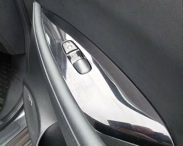 Серый Ниссан Лиф, объемом двигателя 0 л и пробегом 99 тыс. км за 7400 $, фото 27 на Automoto.ua