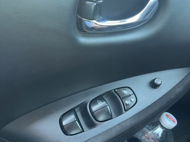 Серый Ниссан Лиф, объемом двигателя 0 л и пробегом 110 тыс. км за 6700 $, фото 2 на Automoto.ua