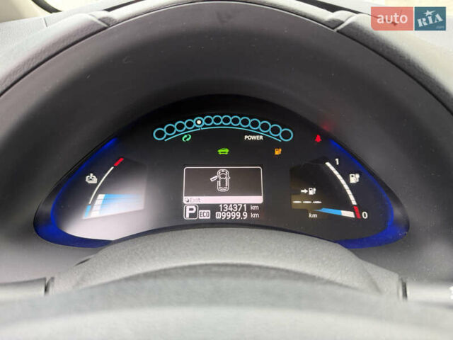 Серый Ниссан Лиф, объемом двигателя 0 л и пробегом 134 тыс. км за 6499 $, фото 27 на Automoto.ua