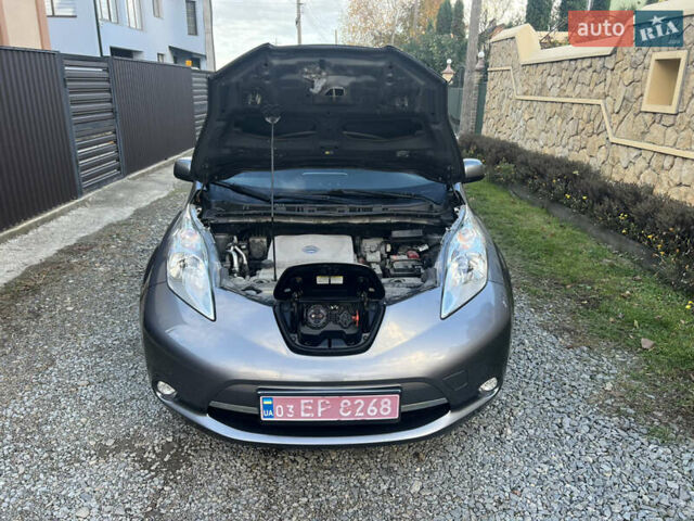 Ниссан Лиф 2014 в Черновцах на Automoto.ua Серый Ниссан Лиф, объемом двигателя 0 л и пробегом 83 тыс. км за 5900 $, фото 41 на Automoto.ua