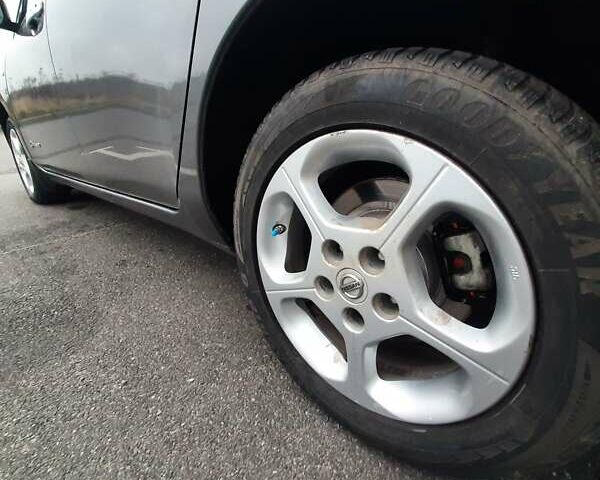 Серый Ниссан Лиф, объемом двигателя 0 л и пробегом 129 тыс. км за 7100 $, фото 37 на Automoto.ua