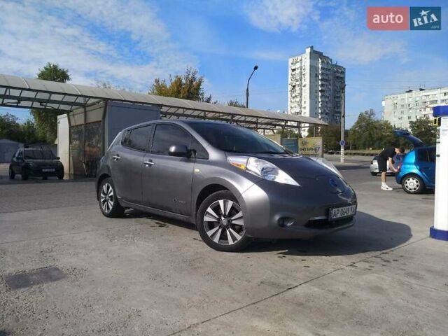 Серый Ниссан Лиф, объемом двигателя 0 л и пробегом 160 тыс. км за 6000 $, фото 16 на Automoto.ua