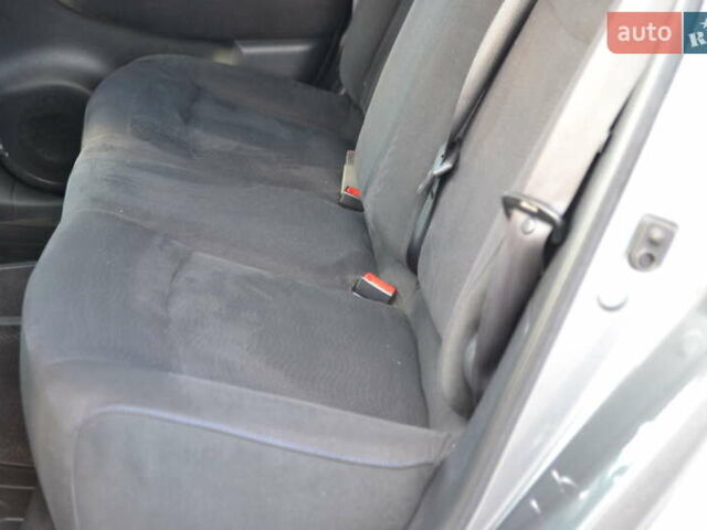 Сірий Ніссан Ліф, об'ємом двигуна 0 л та пробігом 74 тис. км за 6999 $, фото 17 на Automoto.ua