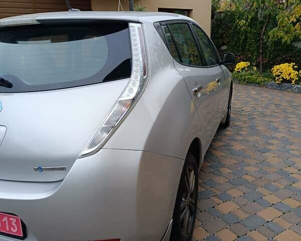 Ниссан Лиф 2014 в Ровно на Automoto.ua Серый Ниссан Лиф, объемом двигателя 0 л и пробегом 118 тыс. км за 5700 $, фото 10 на Automoto.ua