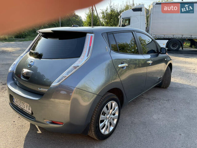 Серый Ниссан Лиф, объемом двигателя 0 л и пробегом 180 тыс. км за 6500 $, фото 6 на Automoto.ua