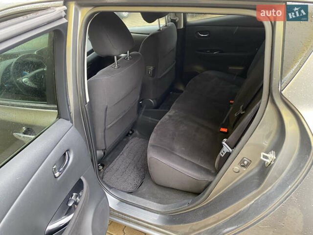 Серый Ниссан Лиф, объемом двигателя 0 л и пробегом 129 тыс. км за 6699 $, фото 15 на Automoto.ua